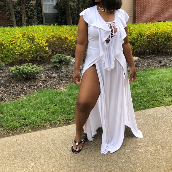 All White Maxi Dress - Picture 2 of 2